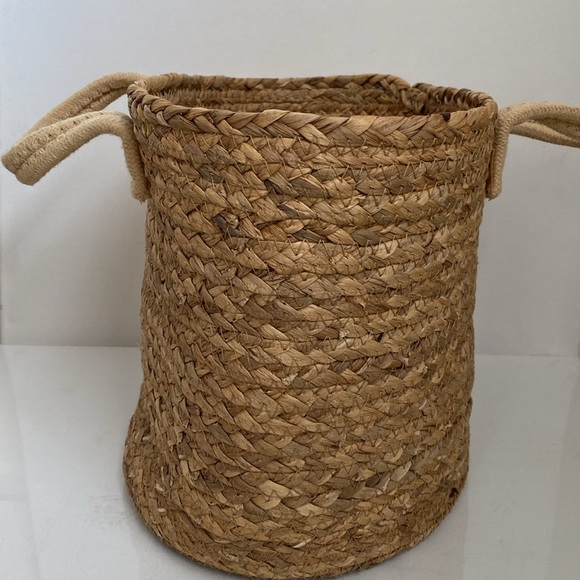 Basket with handles and rainbow design - Picture 6 of 13